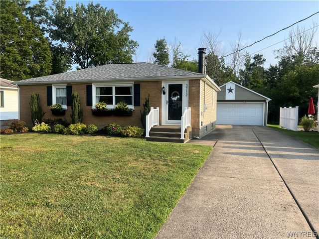 3712 Yale Ave Avenue, Hamburg, NY 14075