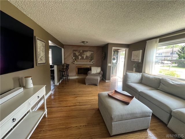 3712 Yale Ave Avenue, Hamburg, NY 14075