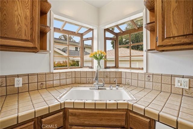 1631 Orange Tree Lane, La Canada Flintridge, CA 91011