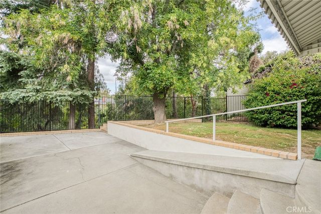 1631 Orange Tree Lane, La Canada Flintridge, CA 91011