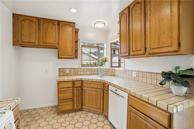 1631 Orange Tree Lane, La Canada Flintridge, CA 91011