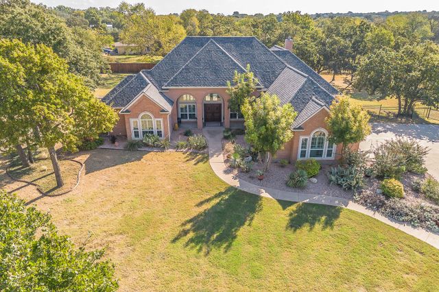 225 Sherry Lane, Burleson, TX 76028