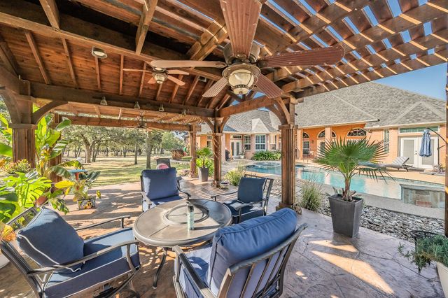 225 Sherry Lane, Burleson, TX 76028