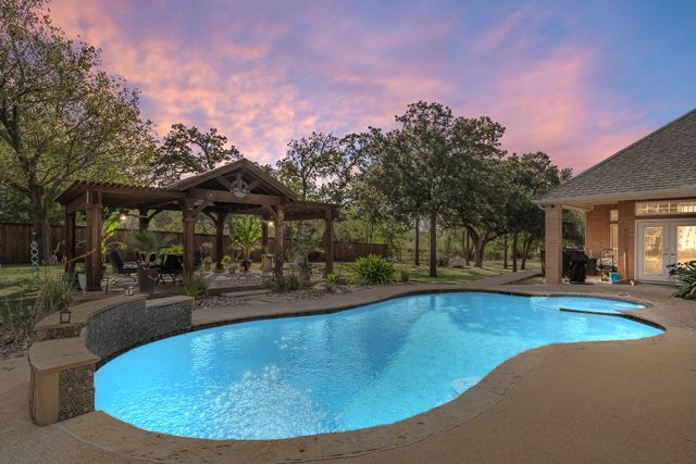 225 Sherry Lane, Burleson, TX 76028
