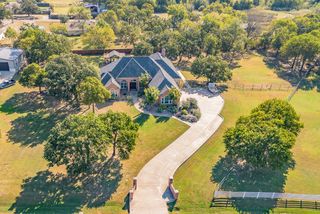 225 Sherry Lane, Burleson, TX 76028