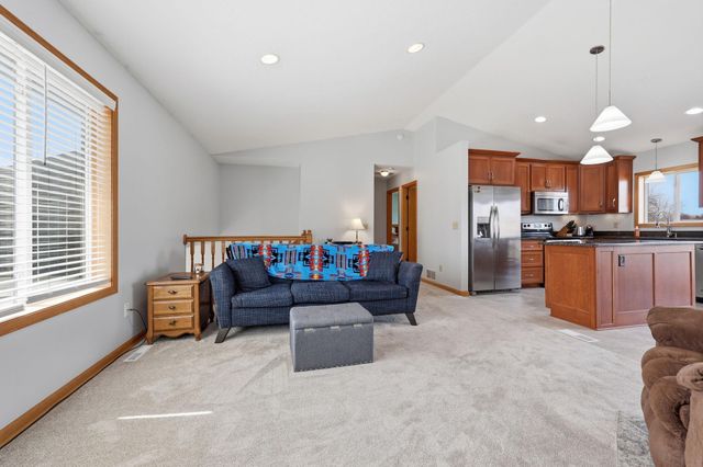 187 Bluestem Avenue, Shakopee, MN 55379