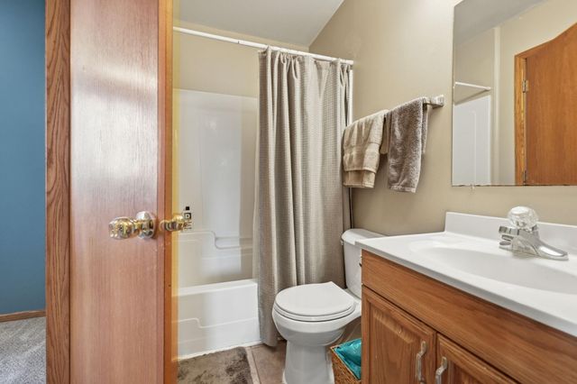 187 Bluestem Avenue, Shakopee, MN 55379