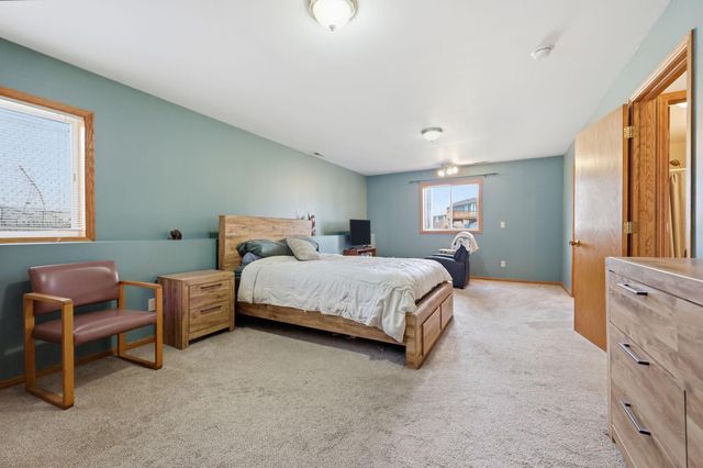 187 Bluestem Avenue, Shakopee, MN 55379