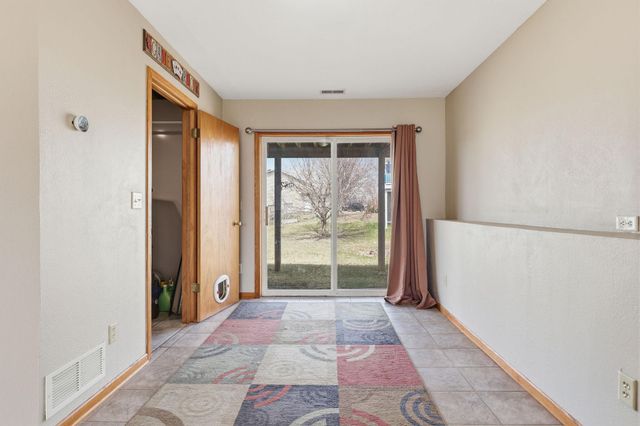 187 Bluestem Avenue, Shakopee, MN 55379