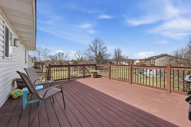 187 Bluestem Avenue, Shakopee, MN 55379