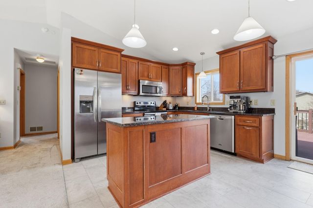 187 Bluestem Avenue, Shakopee, MN 55379