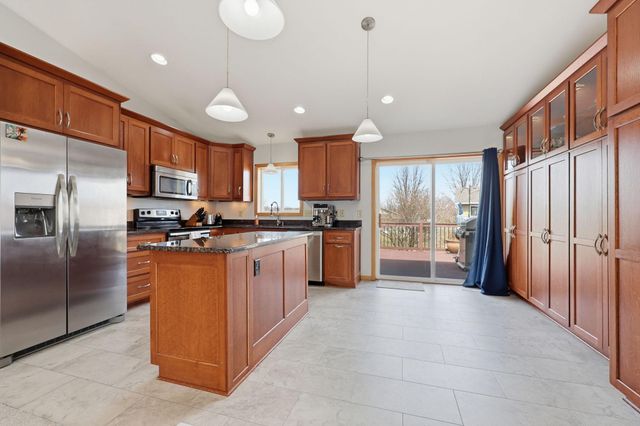 187 Bluestem Avenue, Shakopee, MN 55379