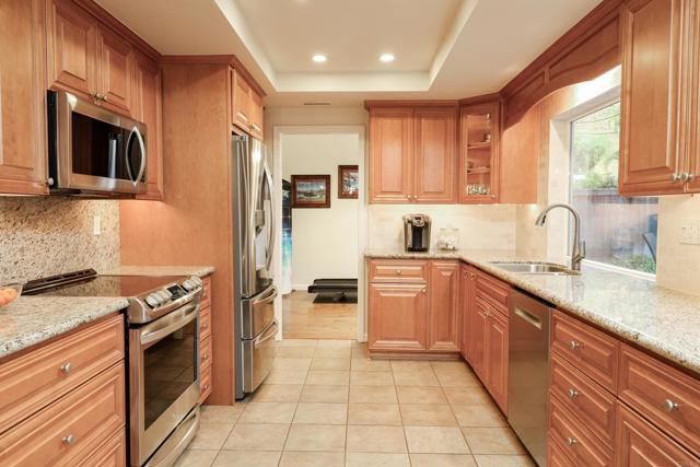 10049 Riverhead Dr, San Diego, CA 92129