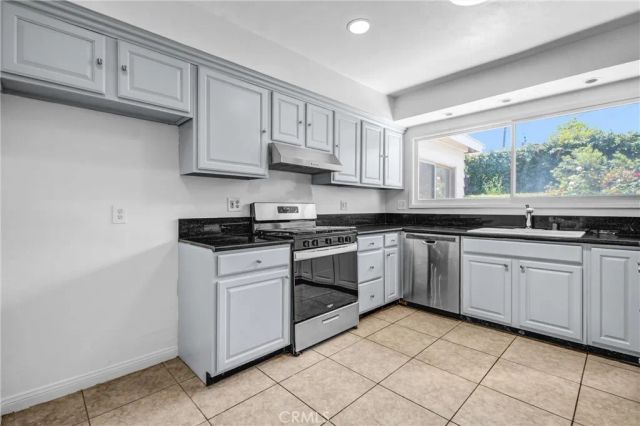 990 Moonbeam, Monterey Park, CA 91754