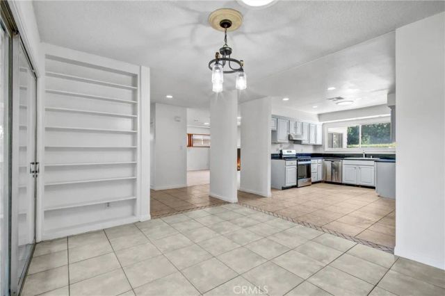 990 Moonbeam, Monterey Park, CA 91754