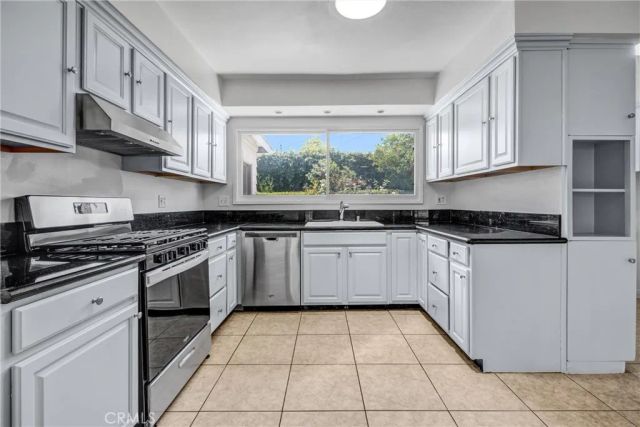 990 Moonbeam, Monterey Park, CA 91754