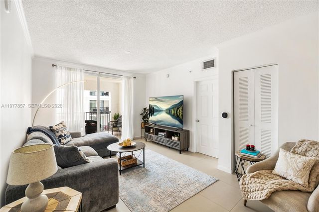 17100 N Bay Road 1810, Sunny Isles Beach, FL 33160