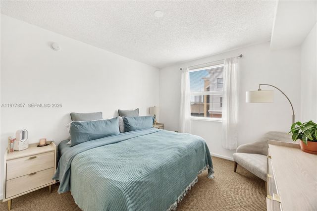17100 N Bay Road 1810, Sunny Isles Beach, FL 33160