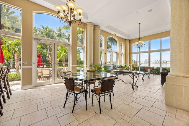 17100 N Bay Road 1810, Sunny Isles Beach, FL 33160