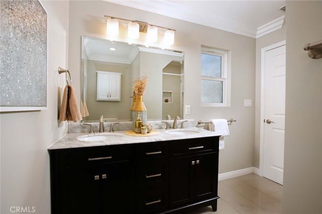 1426 N Avon, Burbank, CA 91505