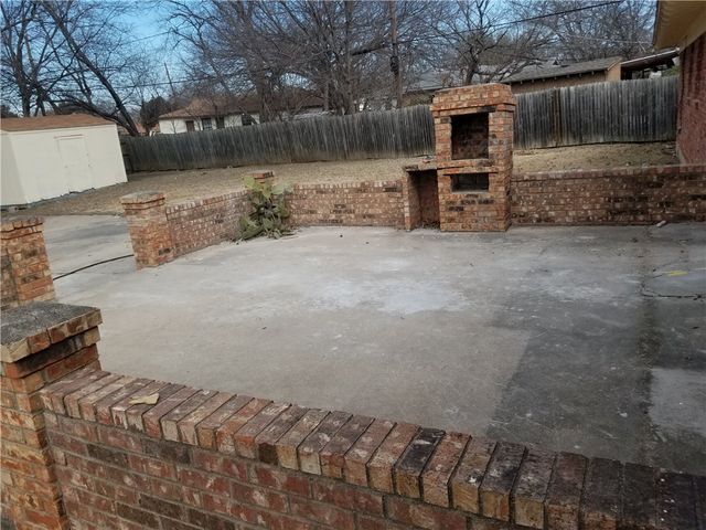 3575 Paramount Street, North Richland Hills, TX 76117