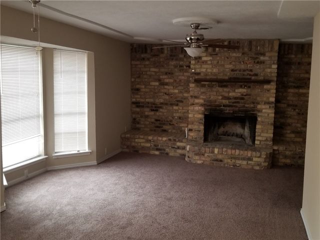 3575 Paramount Street, North Richland Hills, TX 76117