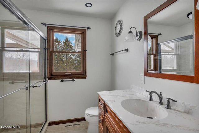 31 Tanners Lane, Rensselaer, NY 12144