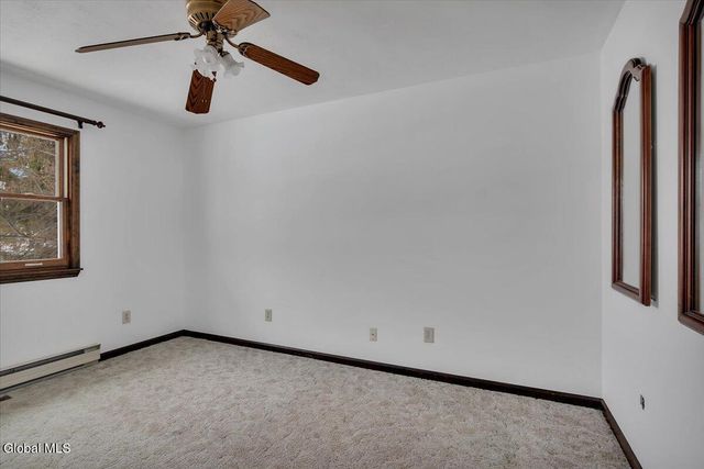 31 Tanners Lane, Rensselaer, NY 12144