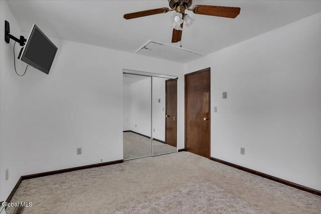 31 Tanners Lane, Rensselaer, NY 12144