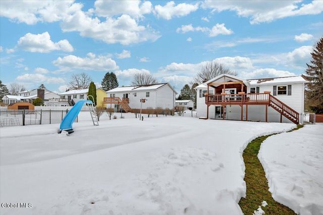 31 Tanners Lane, Rensselaer, NY 12144