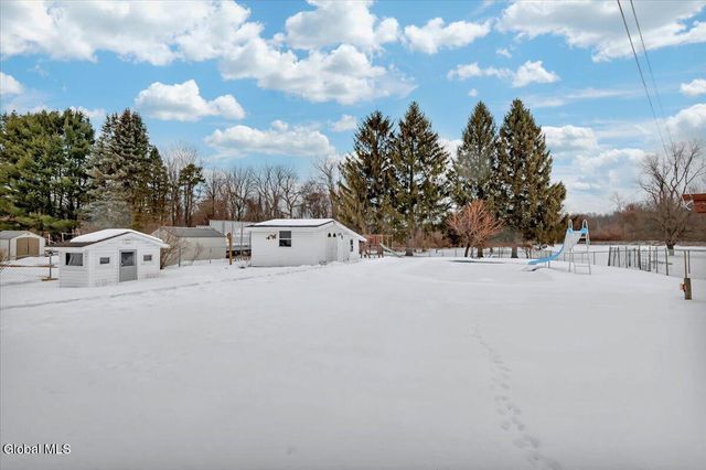 31 Tanners Lane, Rensselaer, NY 12144