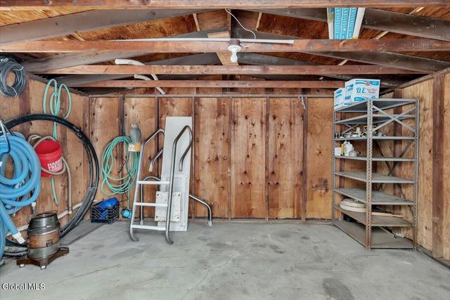 31 Tanners Lane, Rensselaer, NY 12144