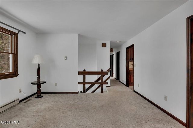 31 Tanners Lane, Rensselaer, NY 12144