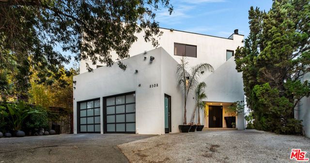 8308 Grand View Drive, Los Angeles, CA 90046