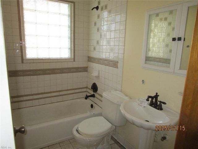 12 McDonald RD, Hampton, VA 23669