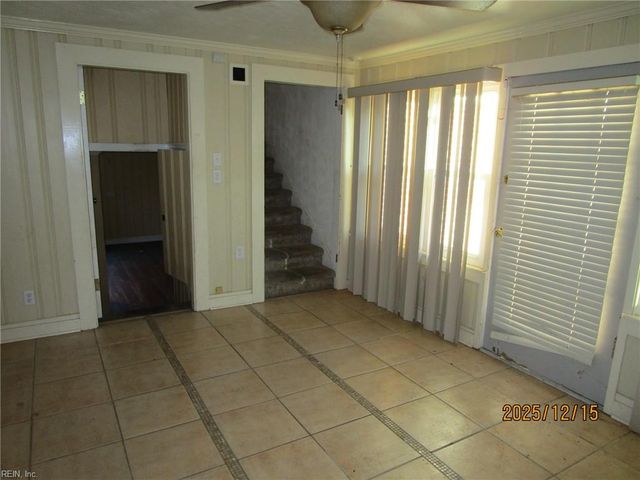 12 McDonald RD, Hampton, VA 23669