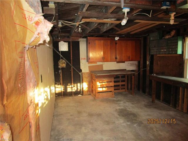 12 McDonald RD, Hampton, VA 23669