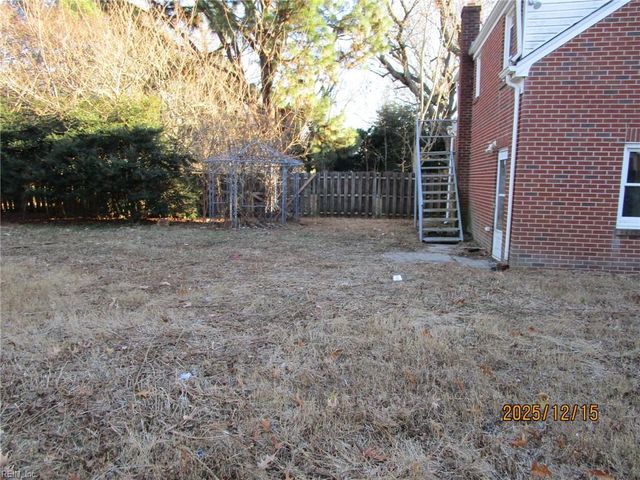 12 McDonald RD, Hampton, VA 23669