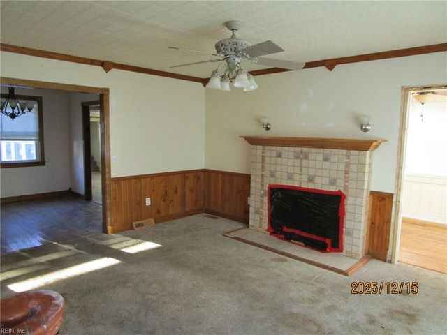 12 McDonald RD, Hampton, VA 23669