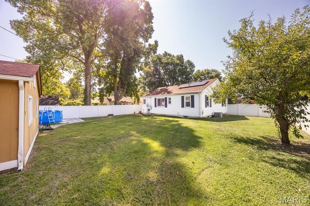 149 S 33rd Street, Belleville, IL 62226