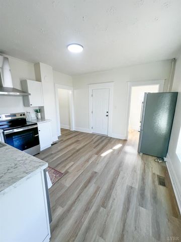 2220 Fort Avenue, Lynchburg, VA 24501