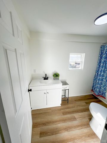 2220 Fort Avenue, Lynchburg, VA 24501