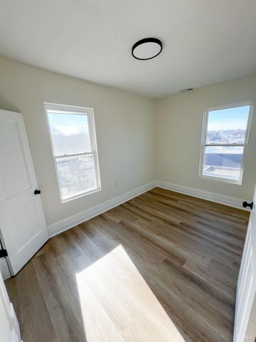 2220 Fort Avenue, Lynchburg, VA 24501