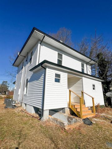 2220 Fort Avenue, Lynchburg, VA 24501