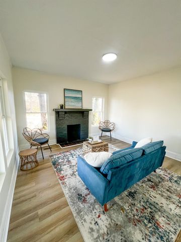 2220 Fort Avenue, Lynchburg, VA 24501