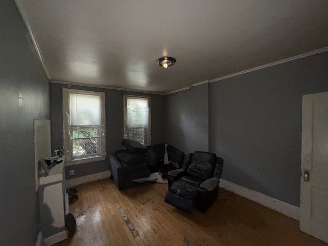 10547 S Corliss Avenue, Chicago, IL 60628