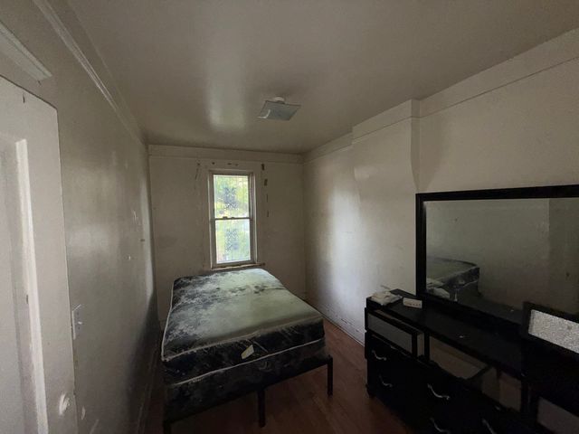 10547 S Corliss Avenue, Chicago, IL 60628