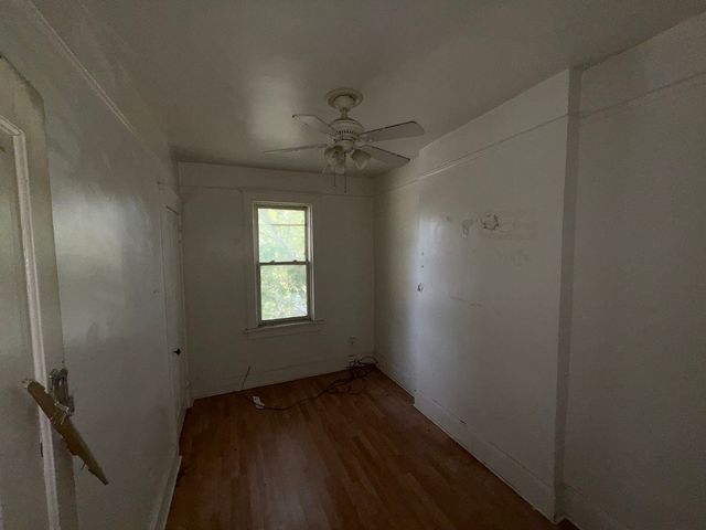 10547 S Corliss Avenue, Chicago, IL 60628