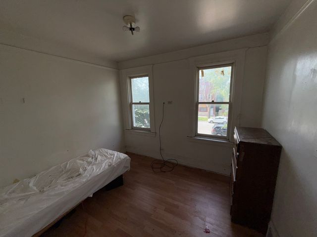 10547 S Corliss Avenue, Chicago, IL 60628