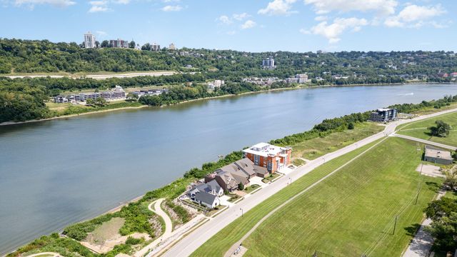 605 Manhattan Boulevard, 202, Dayton, KY 41074